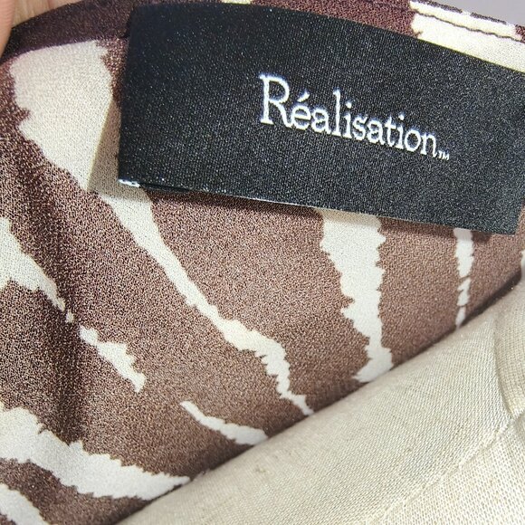 Realisation Par The Gia Bell-Sleeve Maxi Dress in Silk Jianhong Crepe - Picture 11 of 12